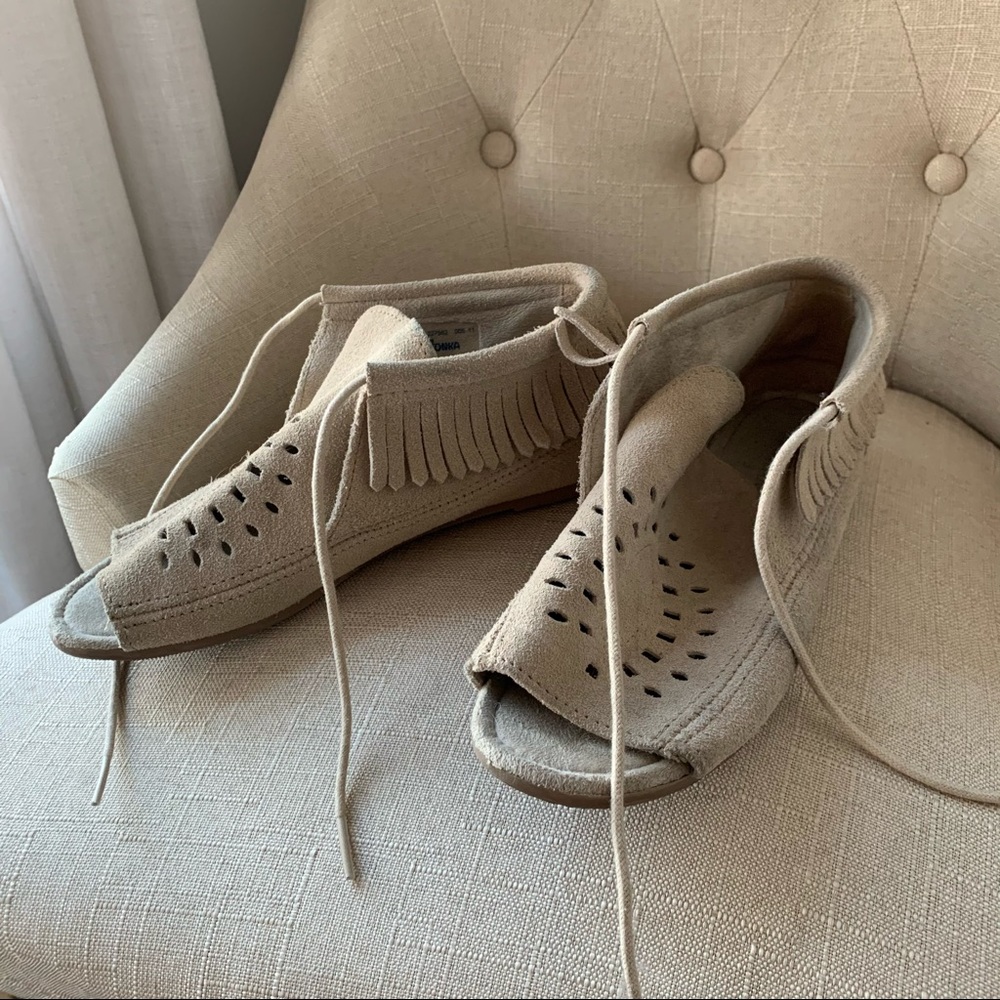 Chic Minnetonka Moccasins